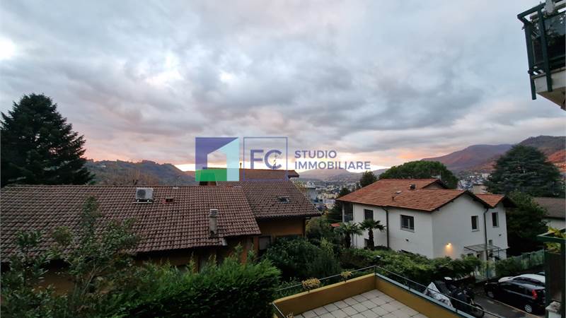 3 locali in vendita a Como