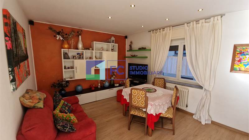 3 locali in affitto a Como