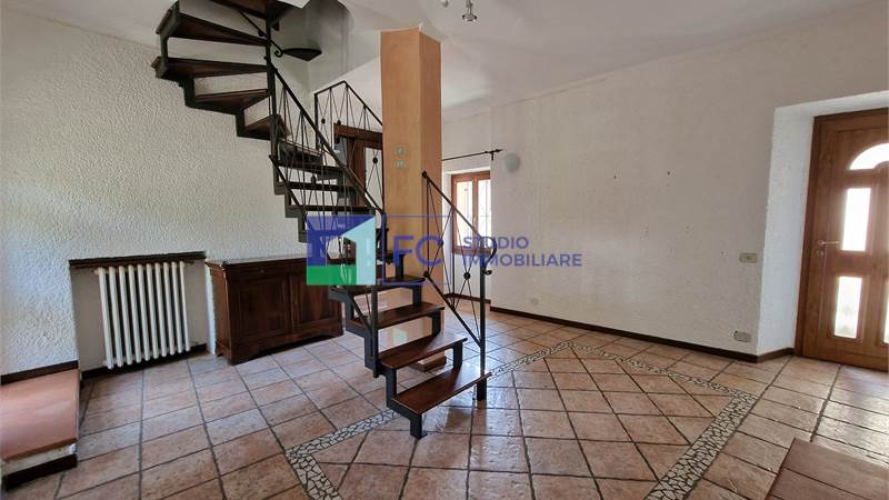 3 locali in vendita a Como